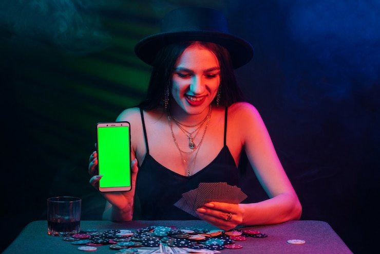 Pengguna Indonesia mengakses taruhan olahraga sepak bola di abahslot via smartphone